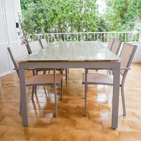 Houm Plaza Arosa Villa